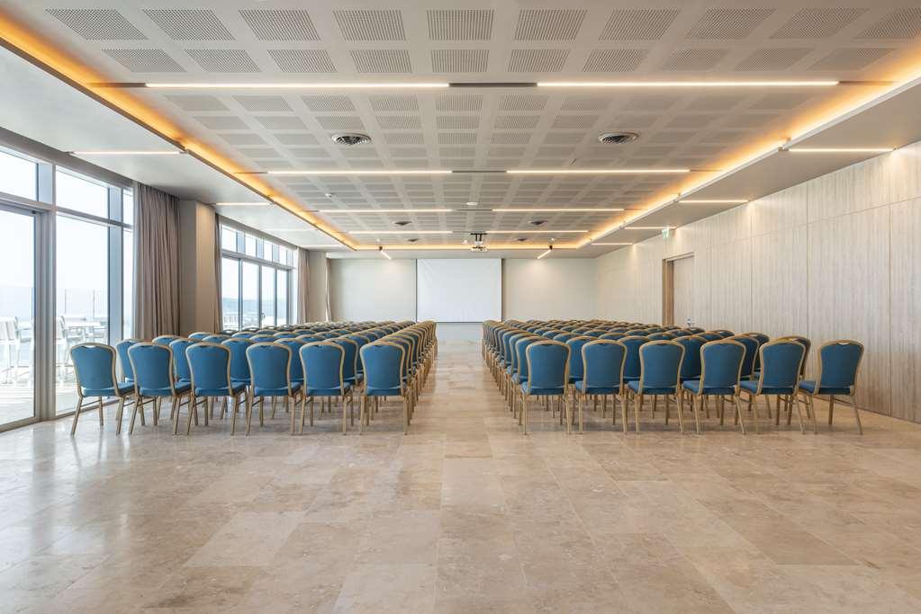 Hilton Santa Marta Hotel Facilities photo